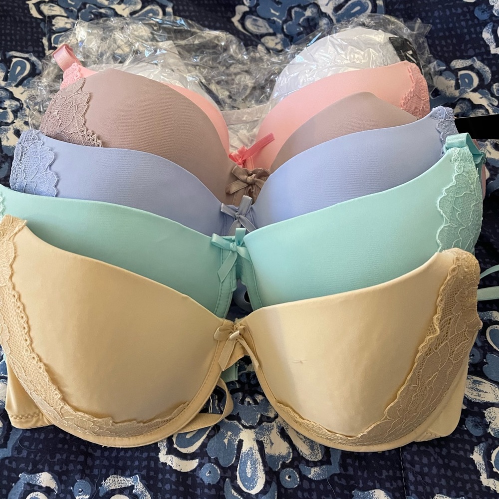 NWT sz 38C 6 pk of bras